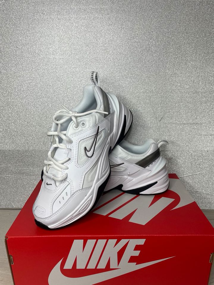 Nike M2K Tekno weiss gr 39 neu Damen Schuhe in Augsburg