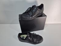 Adidas Superstar Pharrell Williams Core 44 2/3 sehr gut GY4981 Bayern - Pliening Vorschau