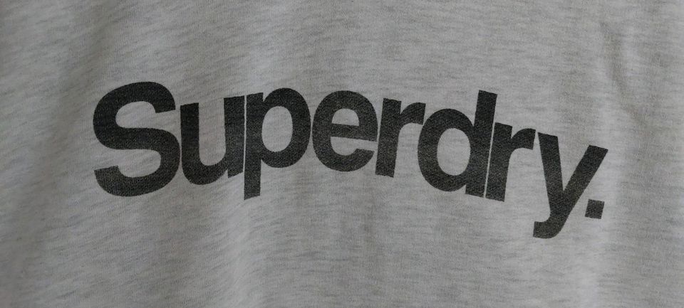 Hoodie SuperDry Gr.42 grau in Schöningen