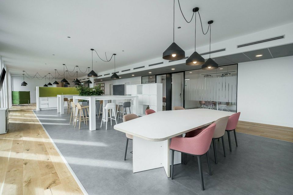 Privater Büroraum für 3 Personen in Regus Unternehmerstadt in Düsseldorf