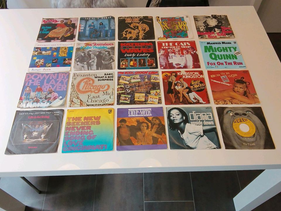 92 Vinyl Single Schallplatten Dachbodenfund in Schönheide