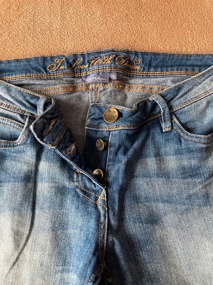 Jeans in Größe 38 in Schrozberg
