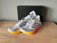 Adidas Ultra Boost 5 Nagelneu Gr. US 9 Mecklenburg-Vorpommern - Greifswald Vorschau