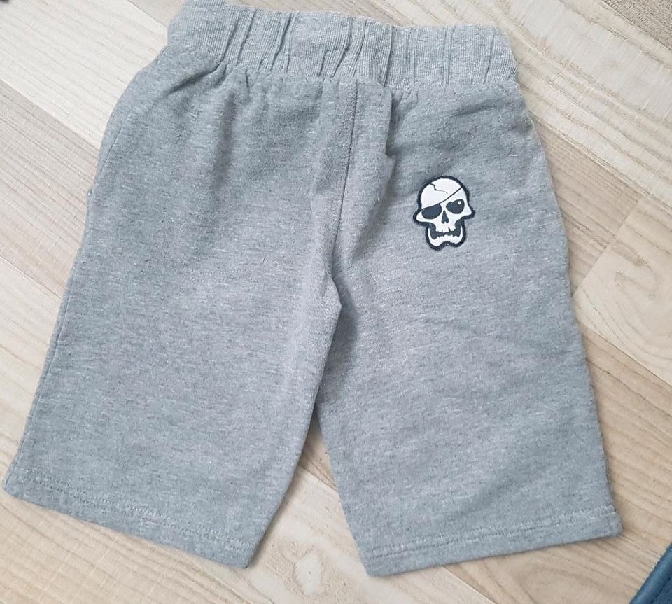 Jungen Shorts Gr. 110 ab 2€ in Hamburg