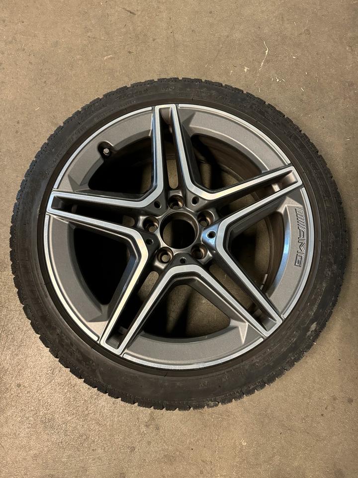 Mercedes A-Klasse AMG Kompletträder Winterreifen 215/45 R18 in Balingen