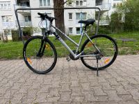 KTM Cross Bike 28 Trekking Fahrrad Größe 51 hydr. Scheibenbremsen Stuttgart - Weilimdorf Vorschau