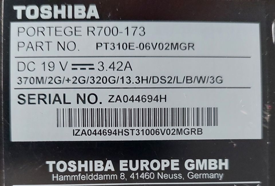 Toshiba Portege R700-173 I 15.6 Zoll l 4GB RAM l Intel Core i3 in Leverkusen