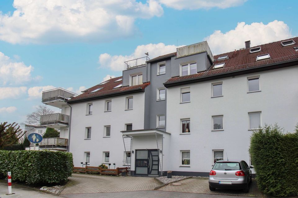 Ankommen und wohlfühlen: bezugsfreie 3-Zi.-Maisonette mit Dachterrasse in Ronsdorf in Wuppertal