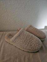 Oysho Hausschuhe Teddy 38/39 Plüsch Creme beige Baden-Württemberg - Villingen-Schwenningen Vorschau