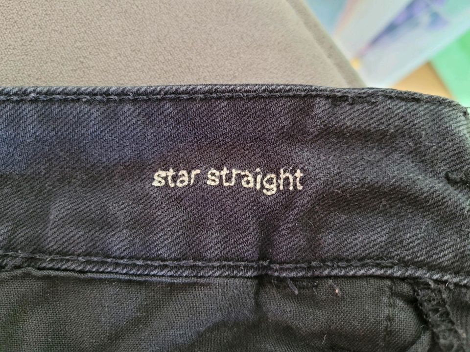 Schwarze Esprit Denim Damenhose Star straight Jeanshose 28/34 in Stuttgart