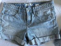 Jeansshorts in Größe 26 Neuhausen-Nymphenburg - Nymphenburg Vorschau