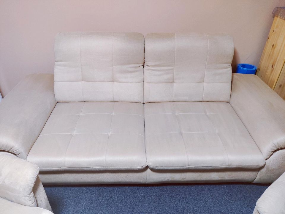 Couch Beige in Massing