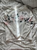 Bershka Langärmlige Bluse mit Blumenmuster Berlin - Biesdorf Vorschau