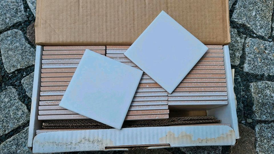 Fliesen weiss weiß Mosaik 10x10 100x100 7mm 20qm matt in Reimersgrün