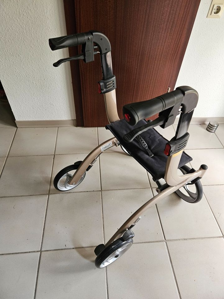 Rollator Nitro XS (Drive Medical) champagner neu + unbenutzt in Sankt Augustin