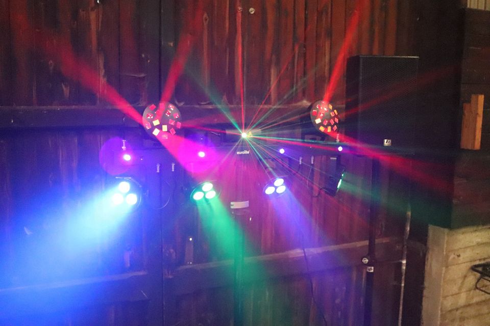 ✅ MIETEN Musikanlage Lichtanlage Partyanlage PA Soundanlage 2000W in Hamburg