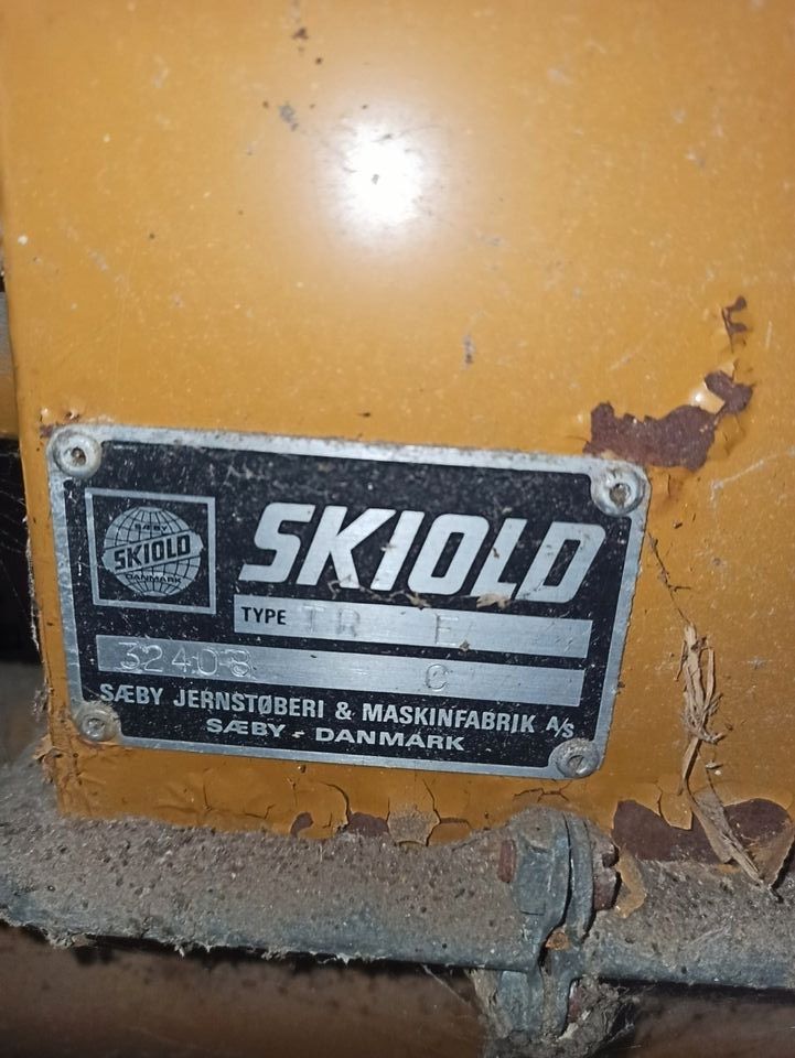 Schrotmühle der Marke Skiold voll funktionsfähig in Tröndel