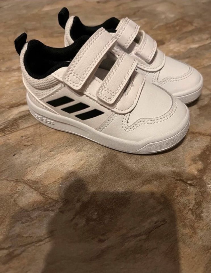 Unisex Adidas Sneaker in Lindau