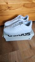 Sneaker Turnschuhe Sportschuhe Gr. 38 adidas Brandenburg - Schönwalde-Glien Vorschau