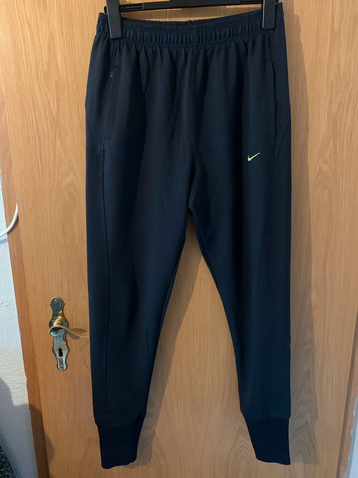 Nike Sporthose/ Jogginghose Tecch. Limited Neu! in Ibbenbüren