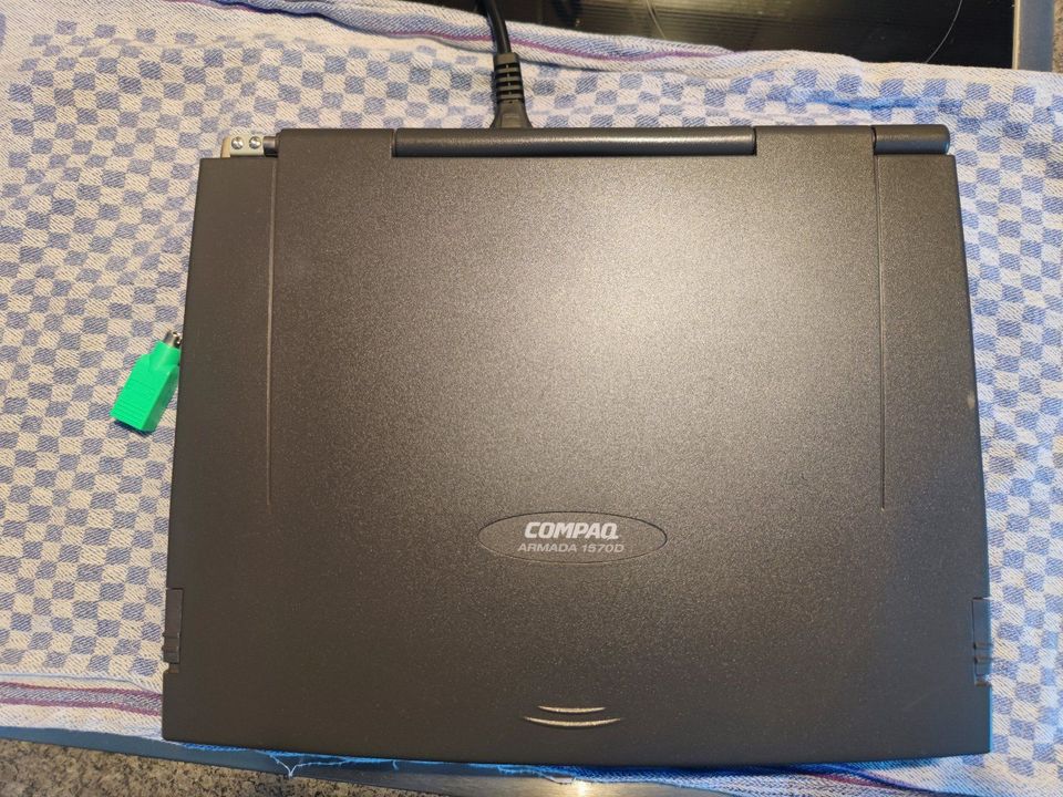 Notebook - Compaq Armada 1570D - Retro - Pentium MMX - 32MB in Kelsterbach