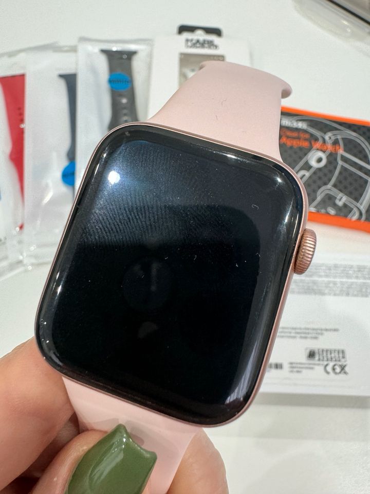 APPLE WATCH 6 Roségold 44 mm in Hannover