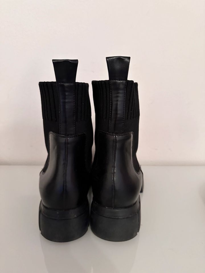 Damen Stiefeletten Stiefel schwarz Größe 41 neu graceland in Köln