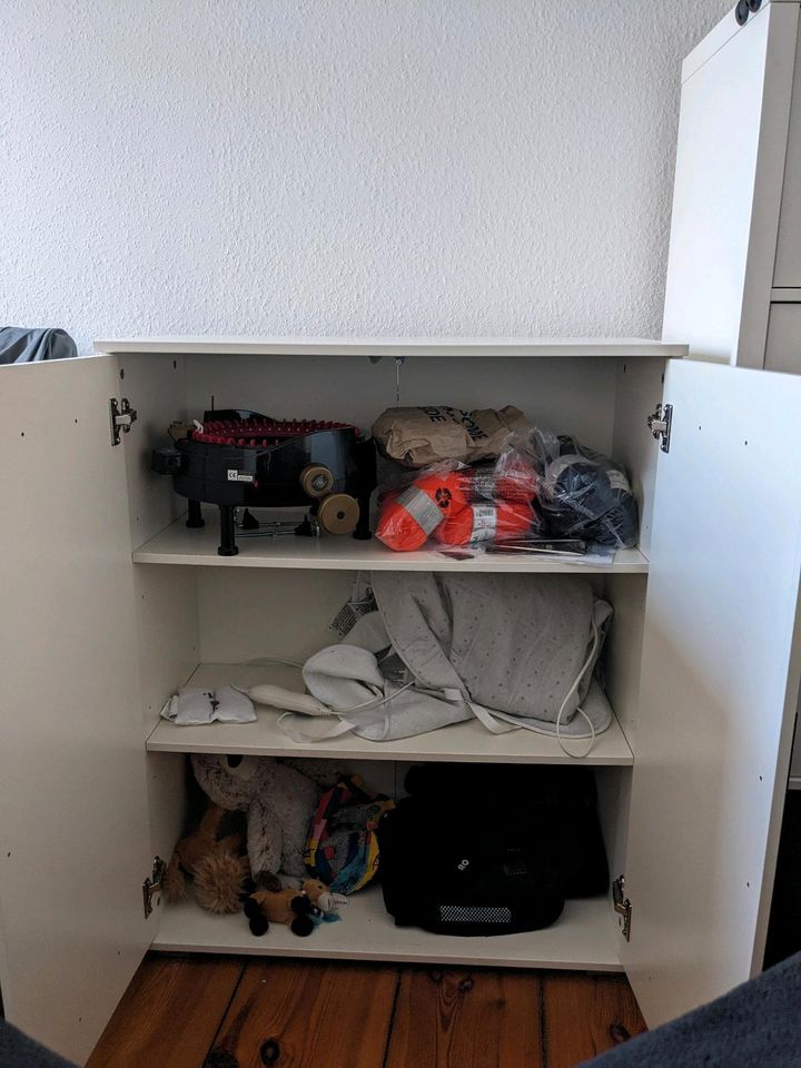 Schrank und Kommode Combi in Berlin