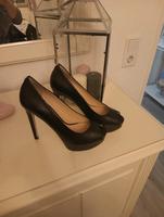 Guess pumps 1 mal getragen Nordrhein-Westfalen - Remscheid Vorschau