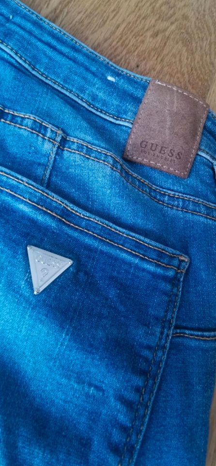 Jeans guess 29 blau wie neu in Hamburg