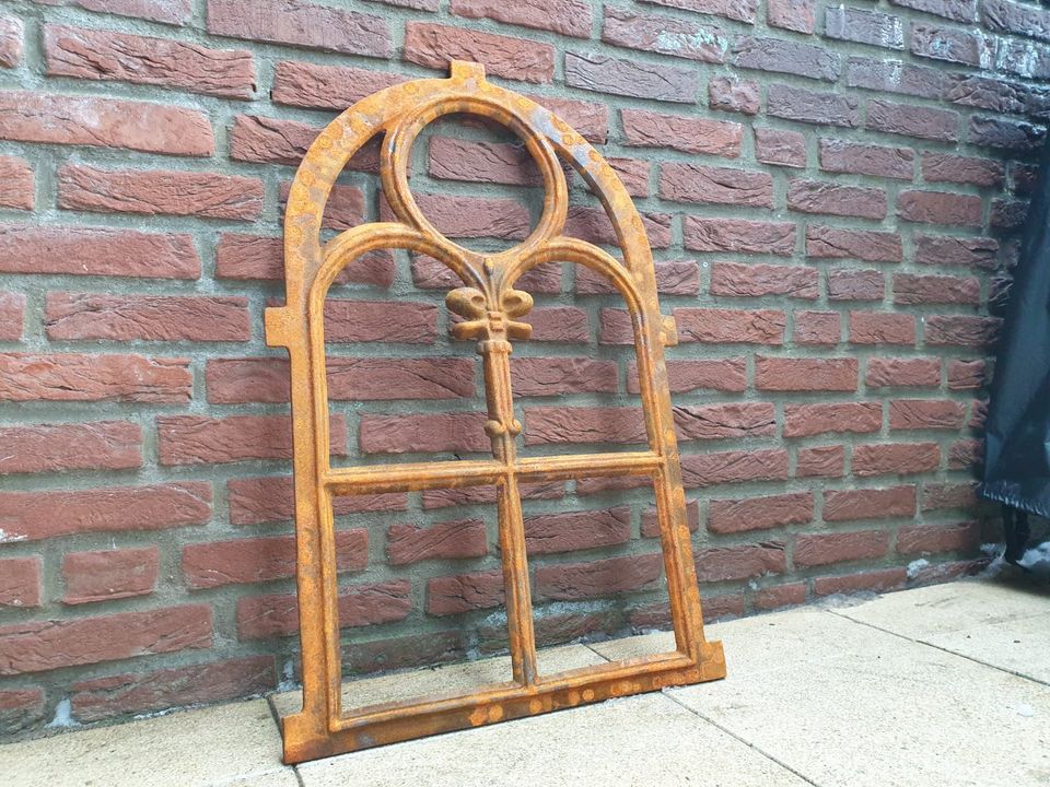 Stallfenster Fenster Antik 73cm Eisen Gusseisen Garten Rost Deko in Bad Schwartau