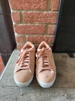 Rosa Puma Sneaker (mit weißen Details) Hessen - Dietzenbach Vorschau