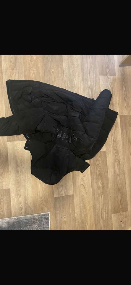 Trapstar Jacke Schwarz  Größe M in Hamburg