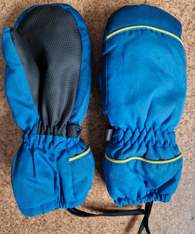 Handschuhe Skihandschuhe Fäustlinge Gr. 4,5 in Heiligenhaus