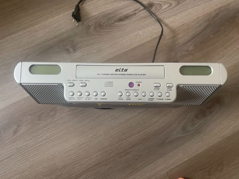 Elta Unterbauradio mit CD Player in Hessen - Neukirchen | Radio & Receiver  gebraucht kaufen | eBay Kleinanzeigen ist jetzt Kleinanzeigen