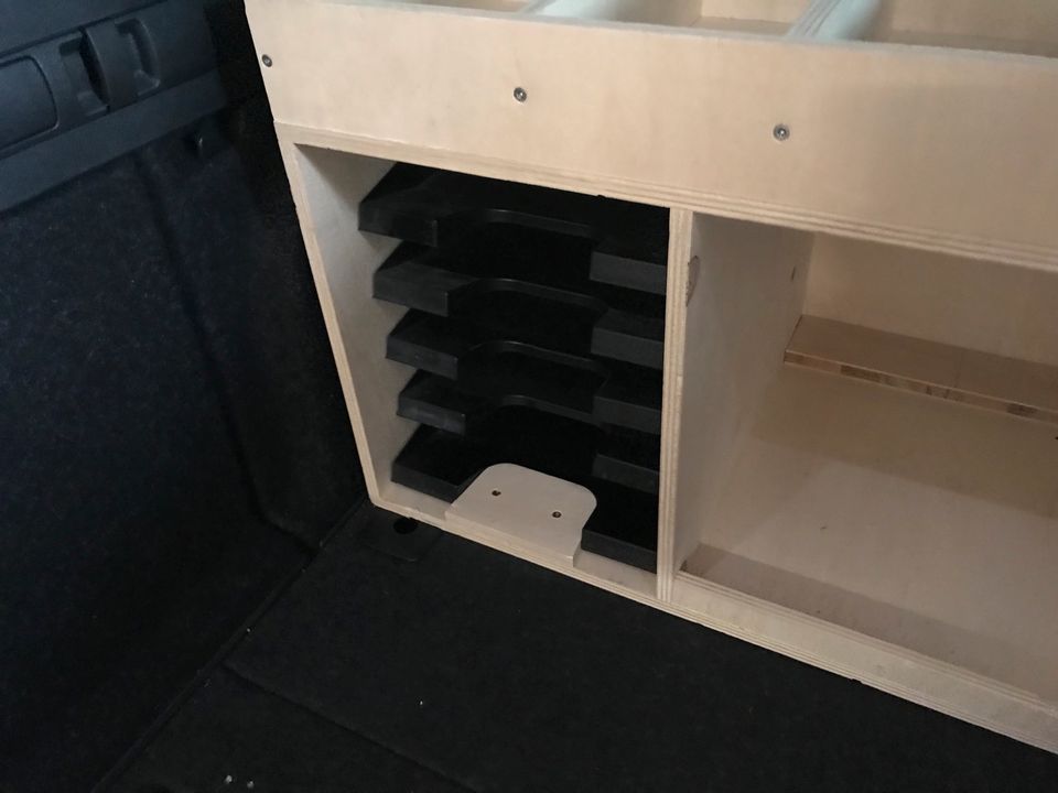 Skoda Superb Auto Kombi Kofferraum Ablage Organizer System in Langenfeld