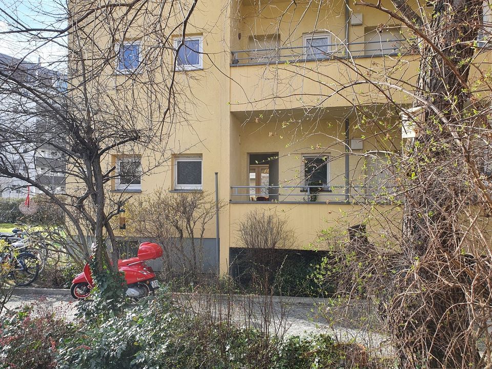 Ohne Makler / 2-Zimmerwohnung Berlin Schöneberg mit Stellplatz in Berlin