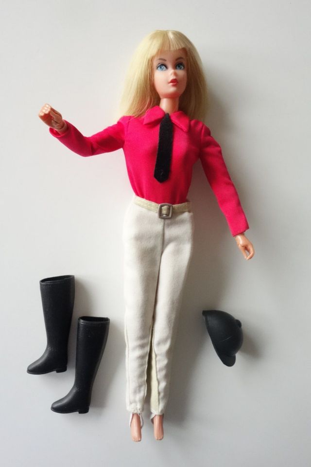 Equestrienne Barbie im original Outfit...70er...only Europe in Walle -  Utbremen | Barbie Spielzeug gebraucht kaufen | eBay Kleinanzeigen ist jetzt  Kleinanzeigen