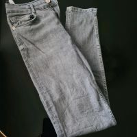 Jeans Strech von Zara & kurze Hose für Damen in 38 Niedersachsen - Seelze Vorschau