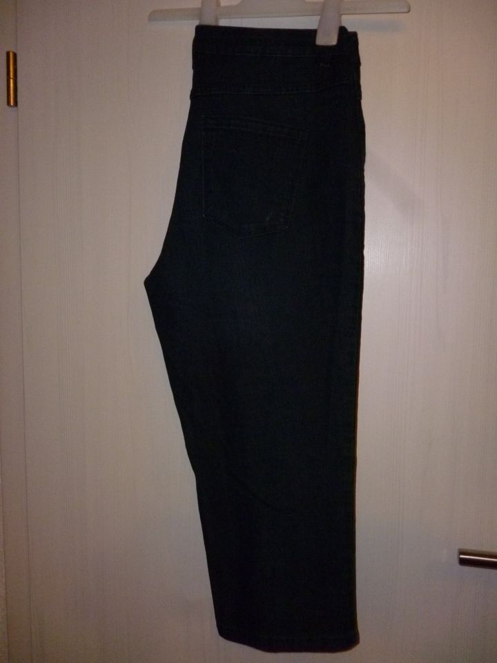 Damen Capri Sommer Jeans von C&A - dunkelblau - Gr. 44 in Muggensturm