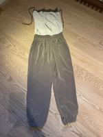 H&M Jumpsuit khakifarben Gr.36 top Zustand Gummibund Sachsen-Anhalt - Weißenfels Vorschau