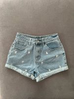 Shorts Shein mit Blumen Hessen - Gießen Vorschau