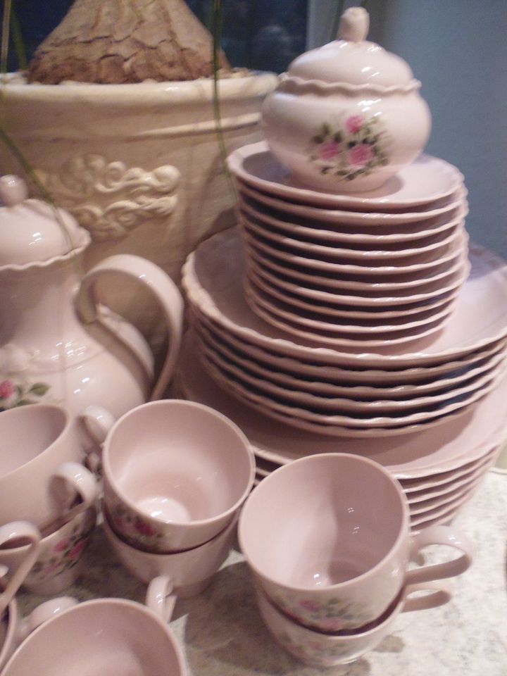 Hutschenreuther Geschirr 66-tlg. Porcelain Rosé, Rosen Kaffee in Uetersen