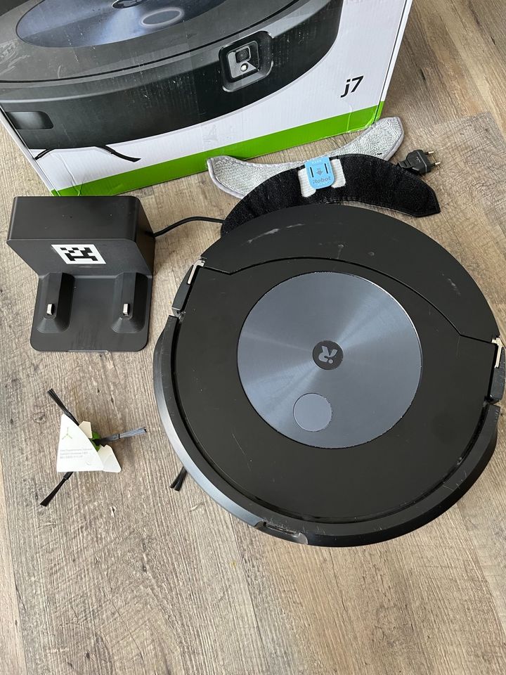 IRobot Roomba J7 Combo Saugroboter mit Wischfunktion in Wadersloh