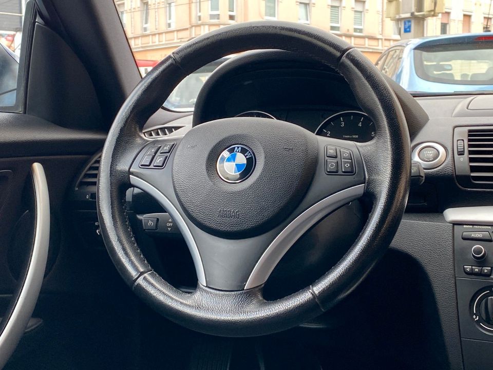 BMW 116i, Tempomat, Parkhilfe, neue Steuerkette in Dortmund