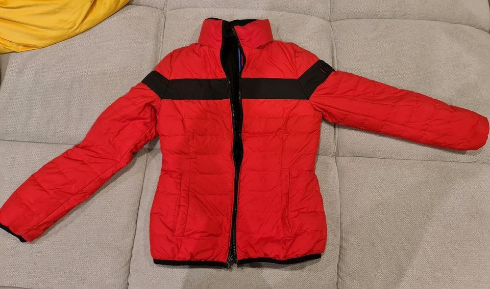 BMW Damen Daunenjacke / Wendejacke Gr. S in Burgkirchen