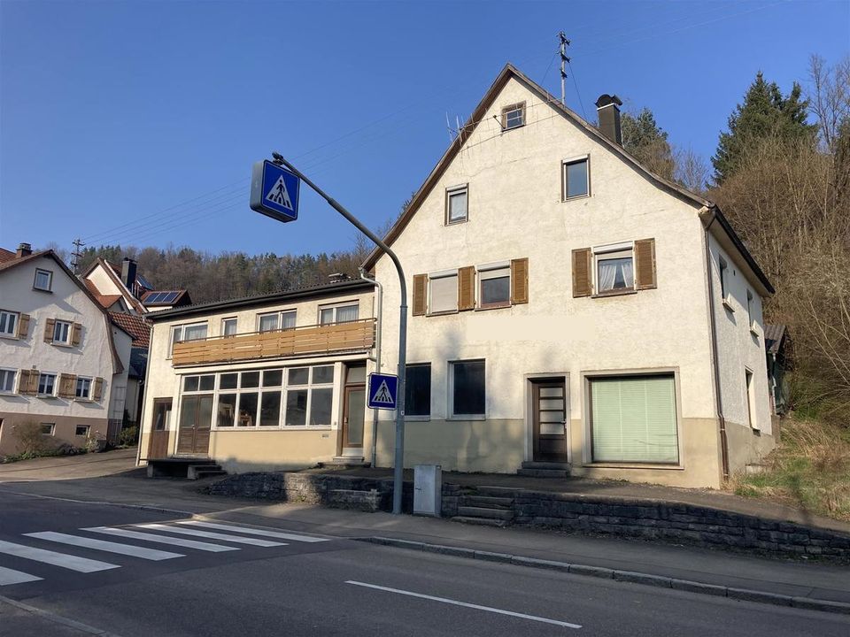 Achtung Handwerker!  Wohnhaus mit Schreinerei in guter Lage von Sulzbach-Laufen in Sulzbach-Laufen