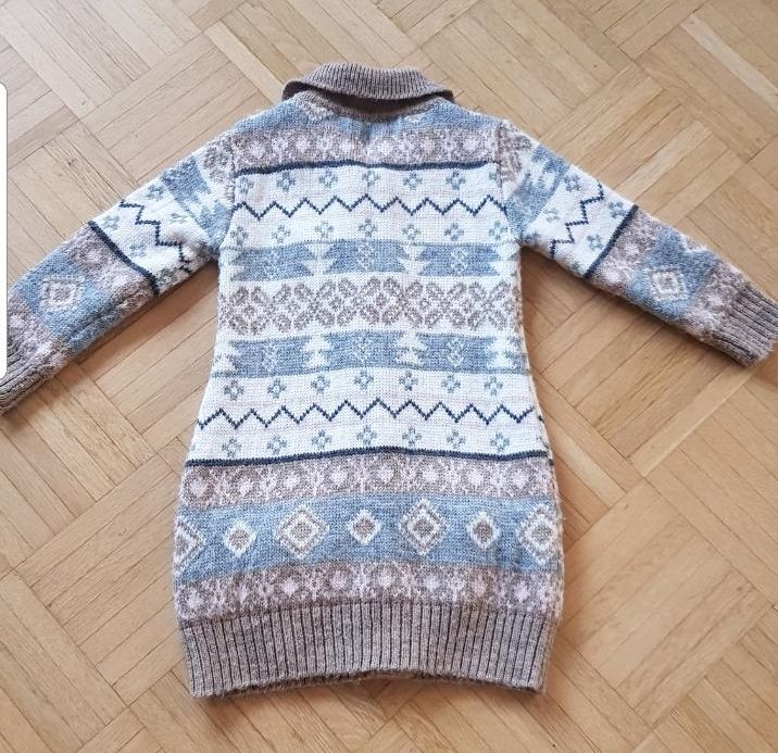 ♥️Ein Weihnachtspulli/Strickjacke♥️für ein Mädchen (Naturwolle) in Augsburg