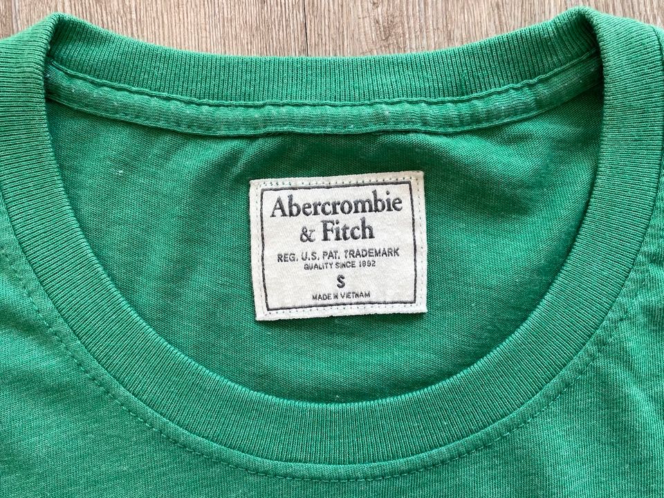 ABERCROMBIE & FITCH T-Shirt Herren Gr. S grün in Bendestorf