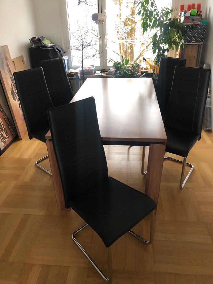 Esstisch mit 5 Stuhlen LxBxH 180x90x75 cm in München